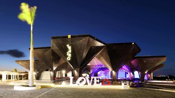 Family Selection at Grand Palladium Select Costa Mujeres